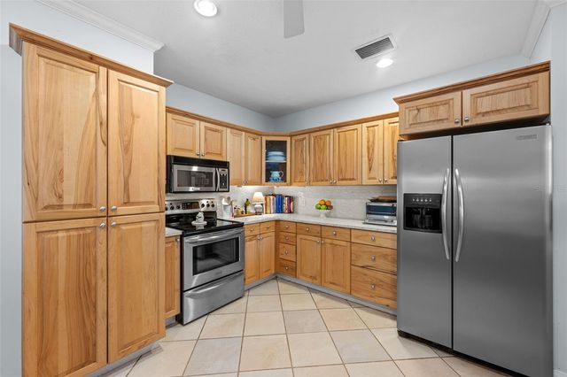 3217 W BAY AVENUE, Tampa, FL 33611