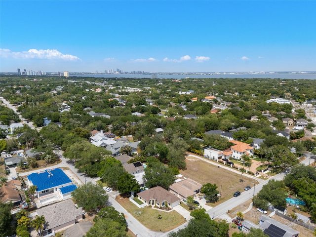 3217 W BAY AVENUE, Tampa, FL 33611