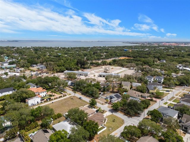 3217 W BAY AVENUE, Tampa, FL 33611