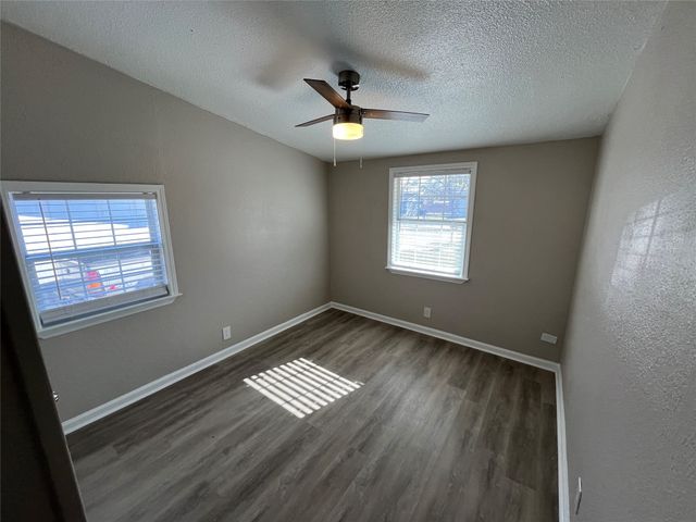 607 E Miller Road, Garland, TX 75041