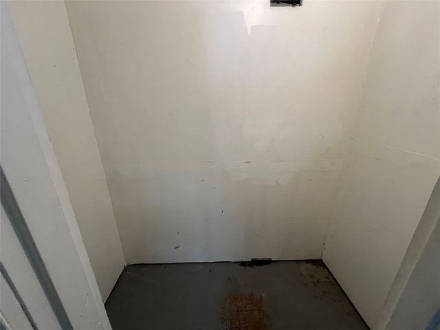 607 E Miller Road, Garland, TX 75041