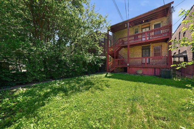 9015 S Muskegon Avenue, Chicago, IL 60617