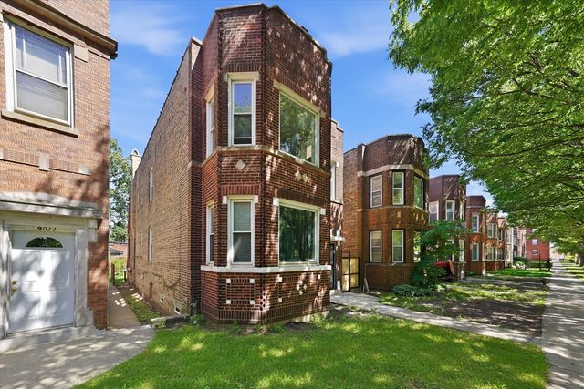 9015 S Muskegon Avenue, Chicago, IL 60617