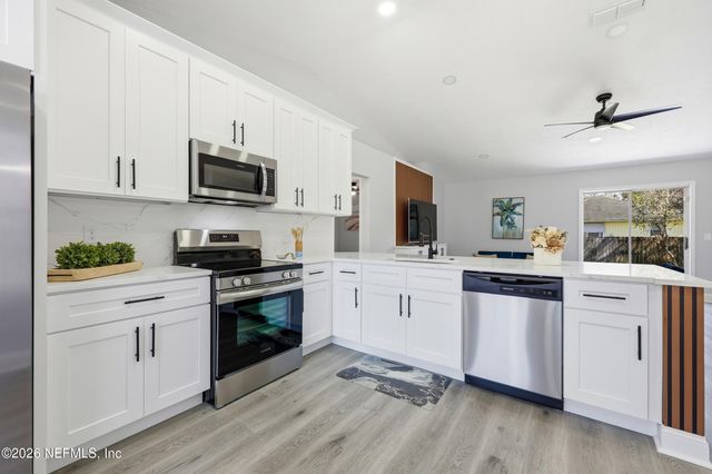 1601 TWIN OAK Drive W, Middleburg, FL 32068