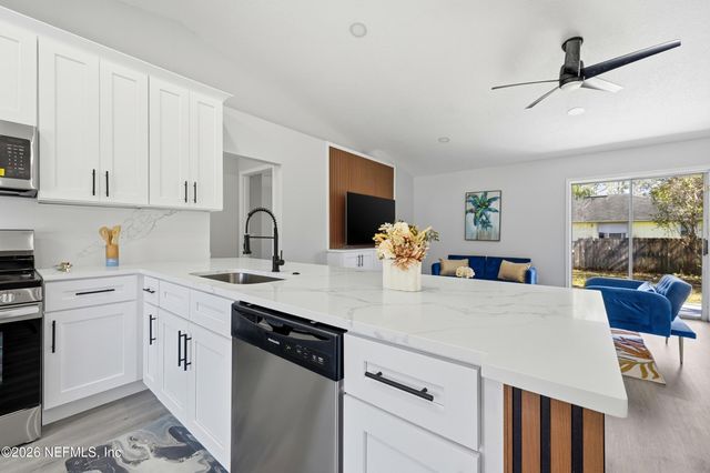 1601 TWIN OAK Drive W, Middleburg, FL 32068