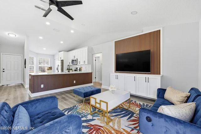 1601 TWIN OAK Drive W, Middleburg, FL 32068