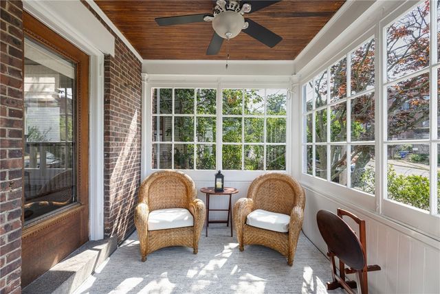 26 Narragansett Avenue, Newport, RI 02840