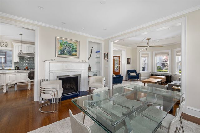 26 Narragansett Avenue, Newport, RI 02840