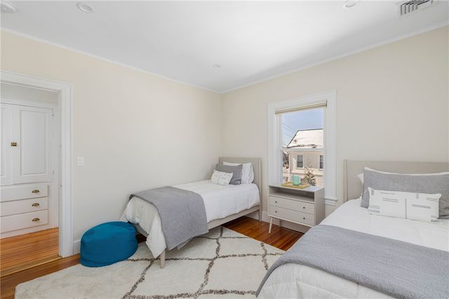 26 Narragansett Avenue, Newport, RI 02840