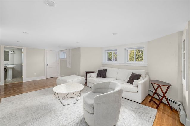 26 Narragansett Avenue, Newport, RI 02840