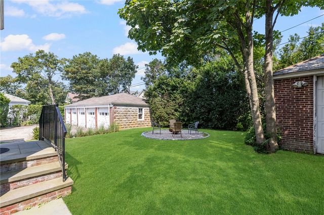 26 Narragansett Avenue, Newport, RI 02840