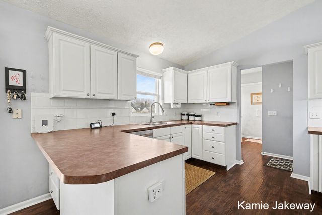 4041 Tallman Creek Drive NW, Grand Rapids, MI 49534