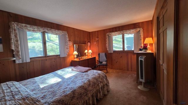 4201 WONDERLAND DR, Rapid City, SD 57702