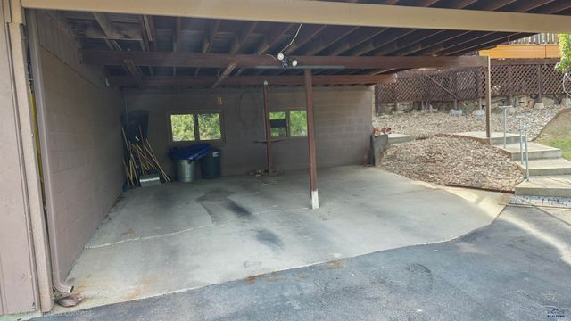 4201 WONDERLAND DR, Rapid City, SD 57702