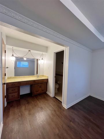 1008 Pine Tree Lane, Desoto, TX 75115