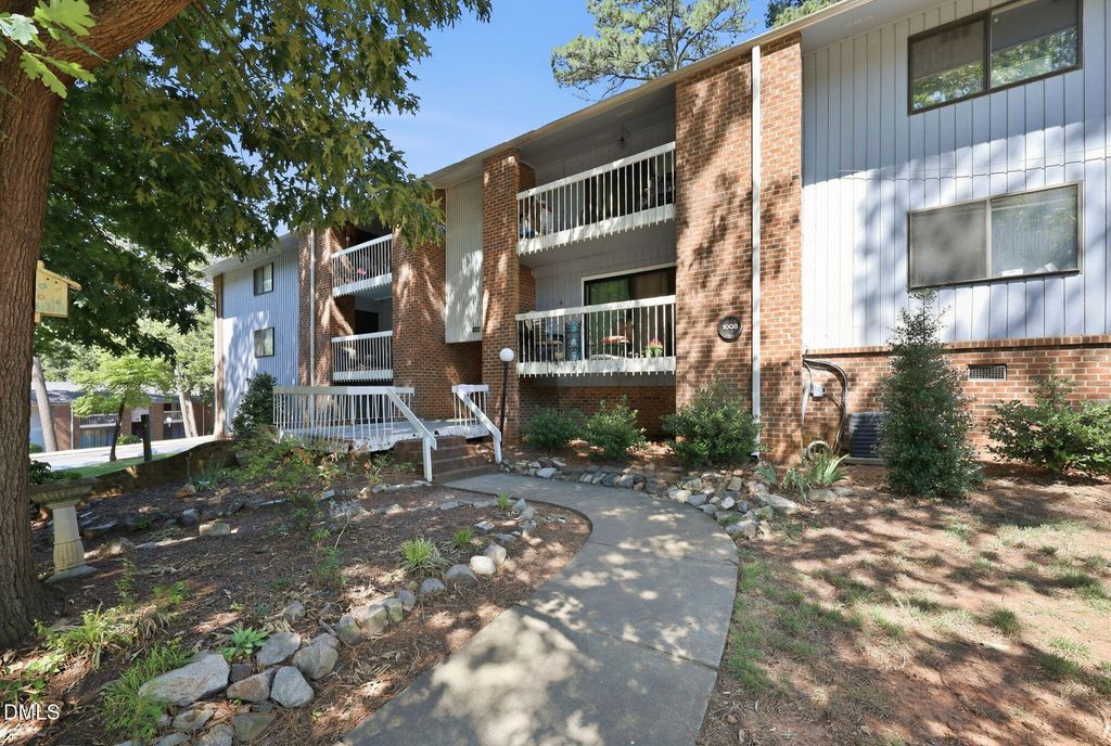 1008 Sandlin Place B, Raleigh, NC 27606