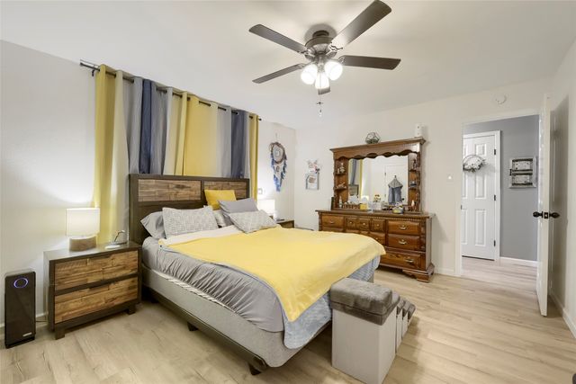 216 N Prairie View Road, Crowley, TX 76036