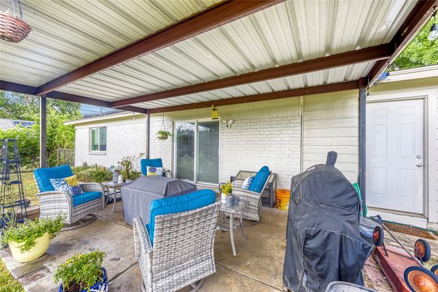 216 N Prairie View Road, Crowley, TX 76036