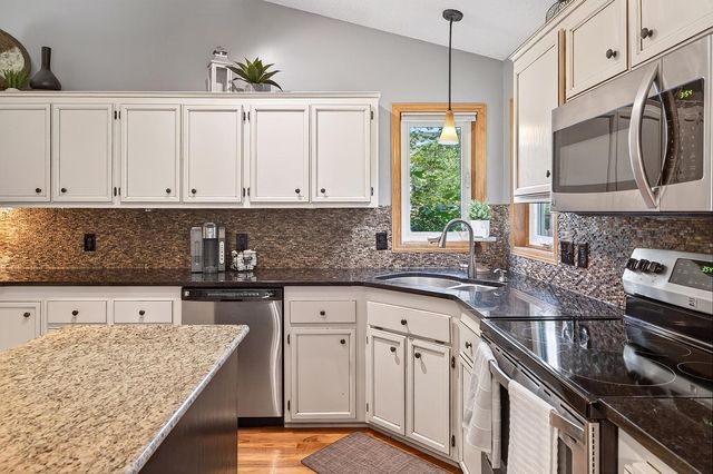 5817 Cardinal Ridge Trail SE, Prior Lake, MN 55372
