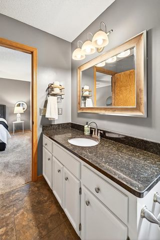 5817 Cardinal Ridge Trail SE, Prior Lake, MN 55372