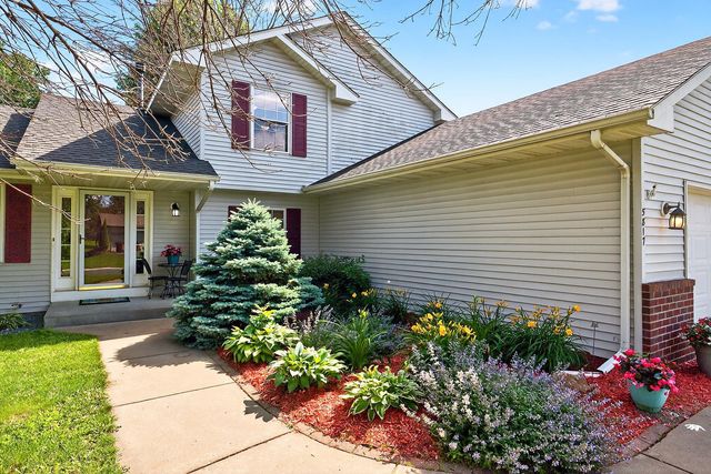 5817 Cardinal Ridge Trail SE, Prior Lake, MN 55372