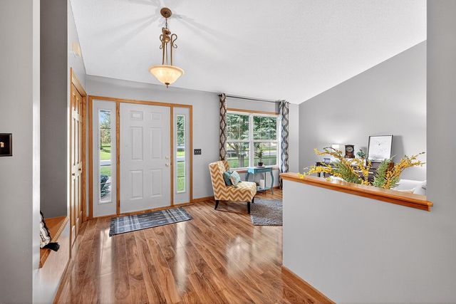 5817 Cardinal Ridge Trail SE, Prior Lake, MN 55372