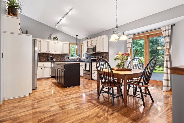 5817 Cardinal Ridge Trail SE, Prior Lake, MN 55372