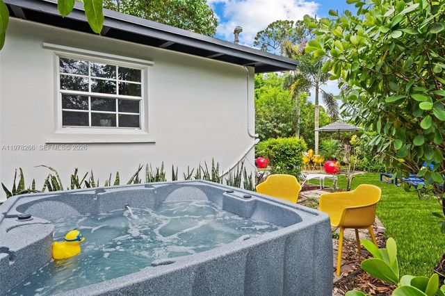2860 SW 13th Court, Fort Lauderdale, FL 33312
