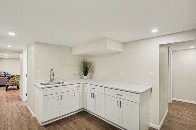 7947 S Kimbark Avenue, Chicago, IL 60619