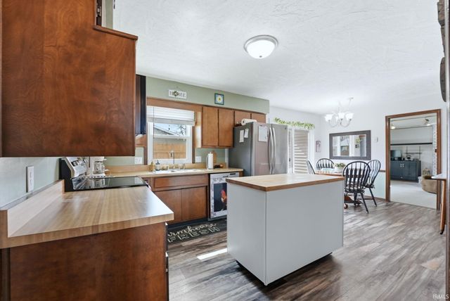 5826 Thoreau Avenue, Fort Wayne, IN 46815