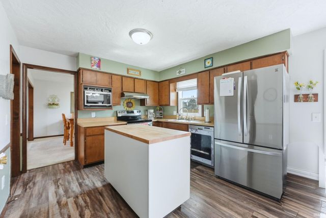 5826 Thoreau Avenue, Fort Wayne, IN 46815