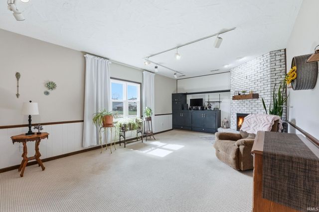 5826 Thoreau Avenue, Fort Wayne, IN 46815