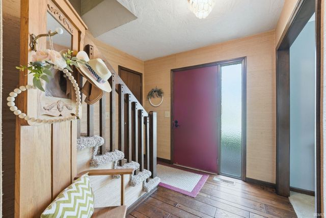 5826 Thoreau Avenue, Fort Wayne, IN 46815