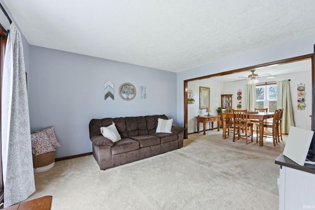 5826 Thoreau Avenue, Fort Wayne, IN 46815