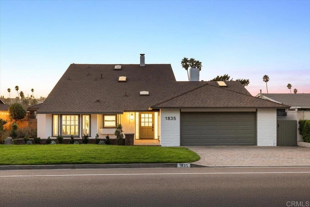 Image 1 of property listing at 1835 San Pablo Dr, San Marcos, CA 92078