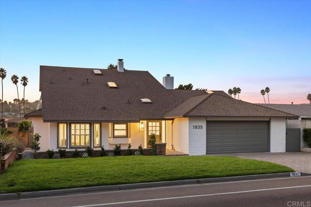 Image 2 of property listing at 1835 San Pablo Dr, San Marcos, CA 92078