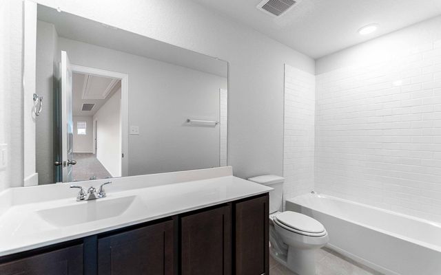 1232 Sweden, Seguin, TX 78155