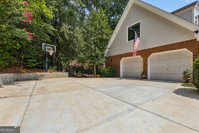 8850 Willowbrae Lane, Roswell, GA 30076