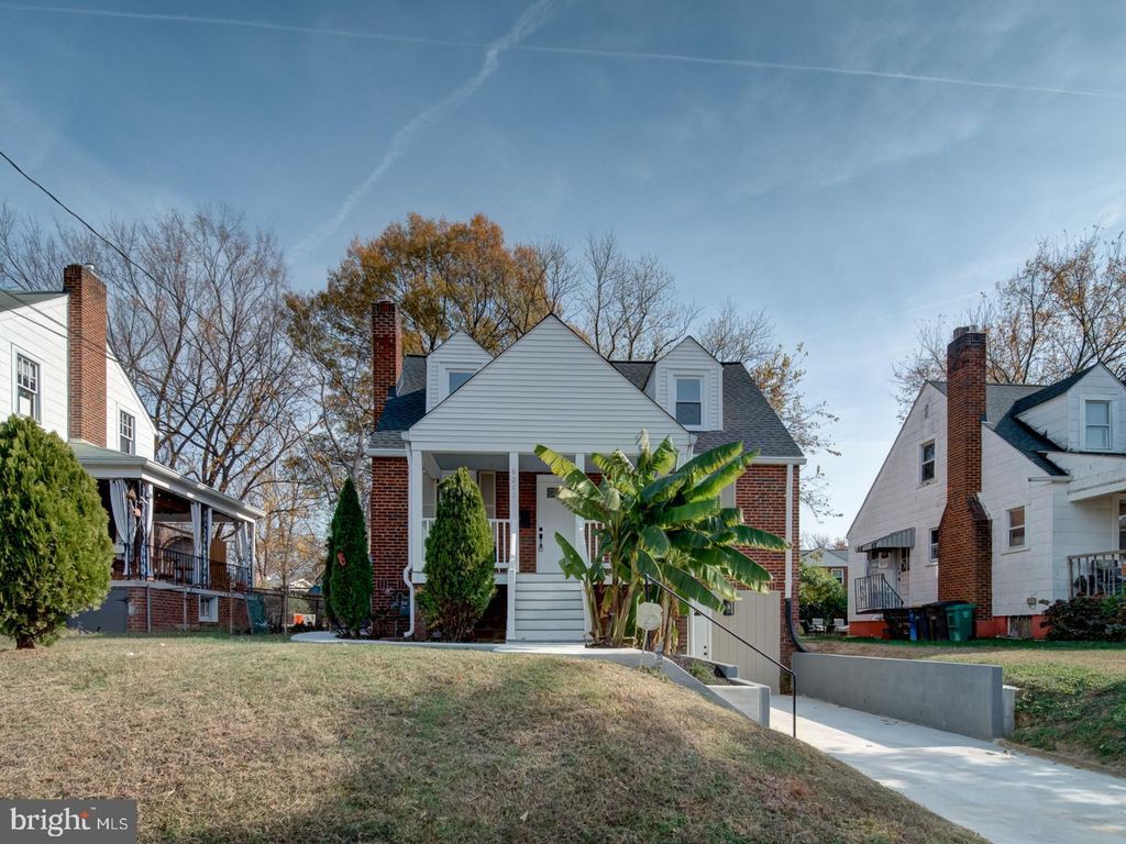 6211 42 AVE, Hyattsville, MD 20781