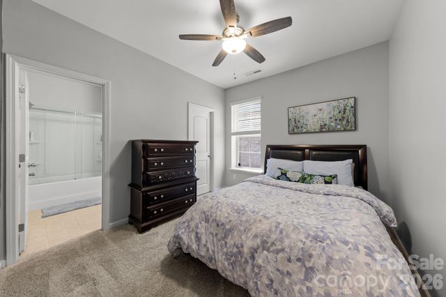 9432 Ainslie Downs Street, Charlotte, NC 28273