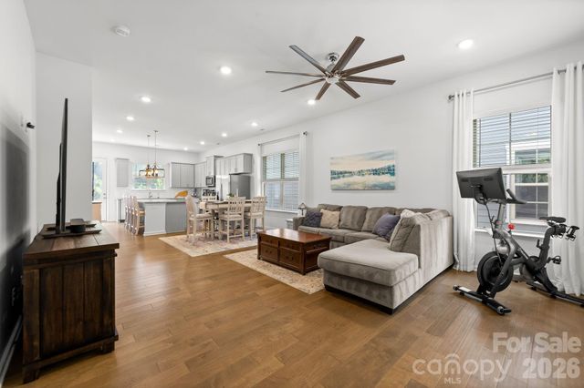 9432 Ainslie Downs Street, Charlotte, NC 28273
