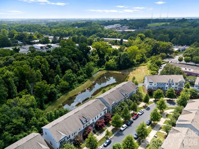 9432 Ainslie Downs Street, Charlotte, NC 28273