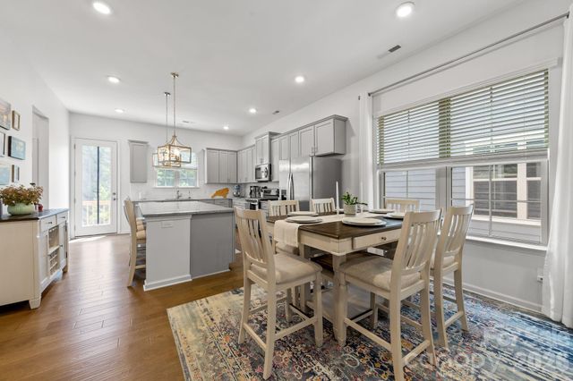 9432 Ainslie Downs Street, Charlotte, NC 28273