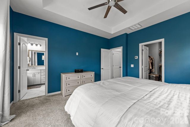 9432 Ainslie Downs Street, Charlotte, NC 28273