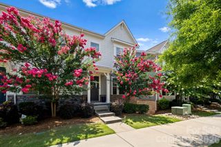 9432 Ainslie Downs Street, Charlotte, NC 28273