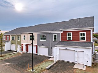 60 Central Street 401, Springfield, MA 01105