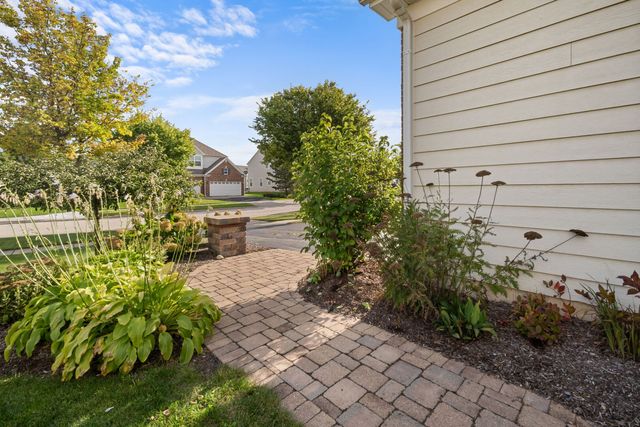 308 Comstock Drive, Elgin, IL 60124