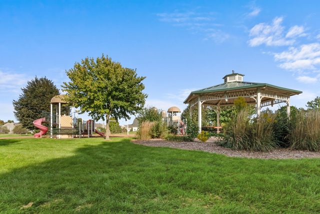 308 Comstock Drive, Elgin, IL 60124