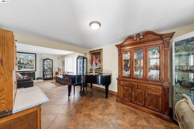 1622 Pegasus St, Newport Beach, CA 92660