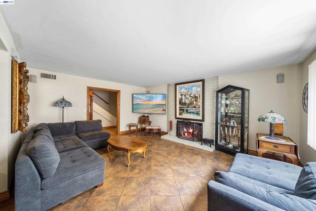 1622 Pegasus St, Newport Beach, CA 92660